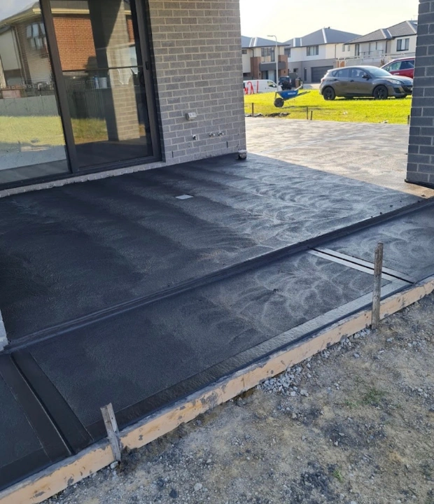 Coloured concrete finish